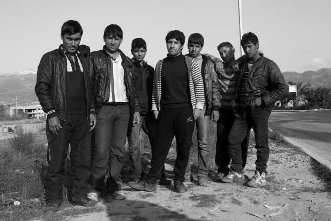 Stranded in Patra – aus: Reportagen über Flucht, Vertreibung, Migration, Neuanfang