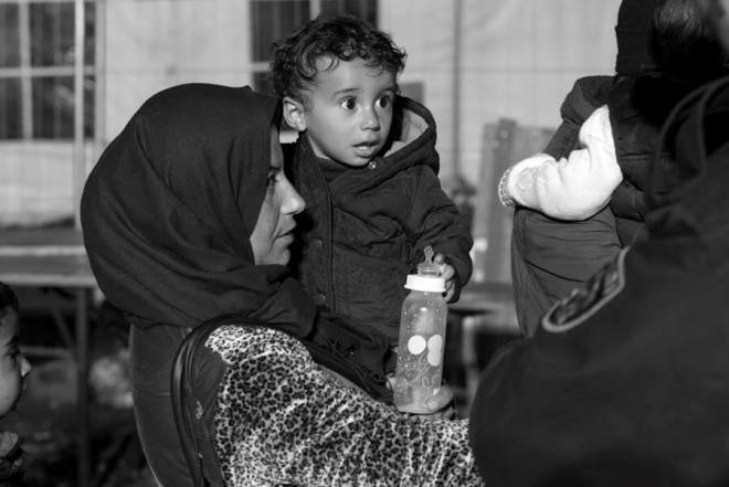 Flaschenkind – aus: Reportagen über Flucht, Vertreibung, Migration, Neuanfang