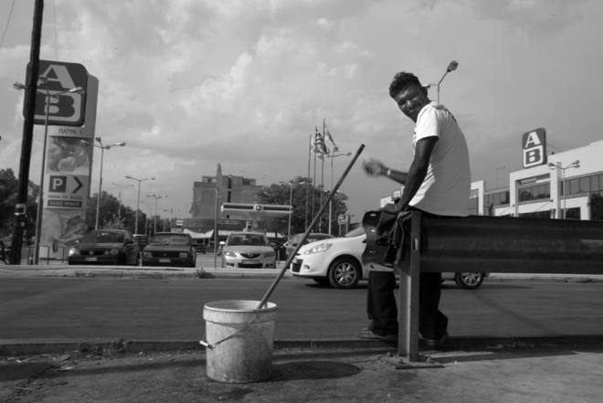 Stranded in Patra – aus: Reportagen über Flucht, Vertreibung, Migration, Neuanfang